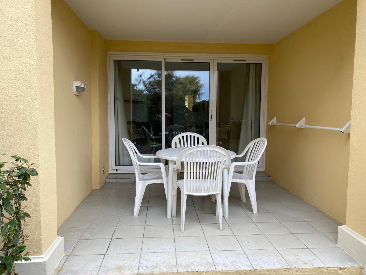 Appartement En Residence Privee, Face A La Mer Avec Acces Direct Plage Йер Экстерьер фото