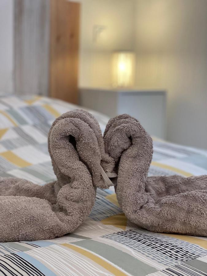 Appartement En Residence Privee, Face A La Mer Avec Acces Direct Plage Йер Экстерьер фото